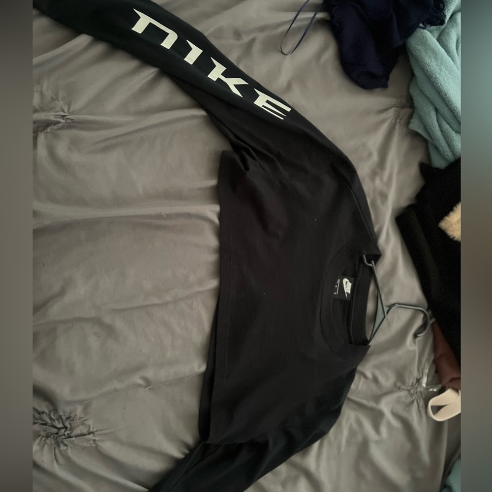 Super crppped Nike top